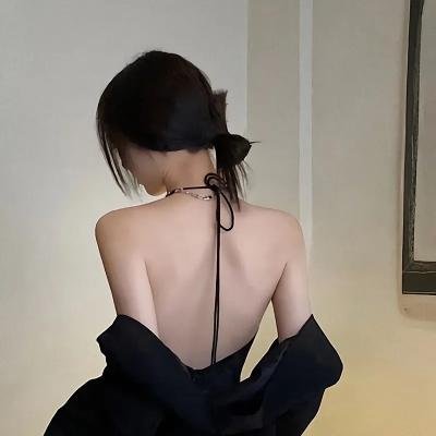 一村之长之贵妇还乡