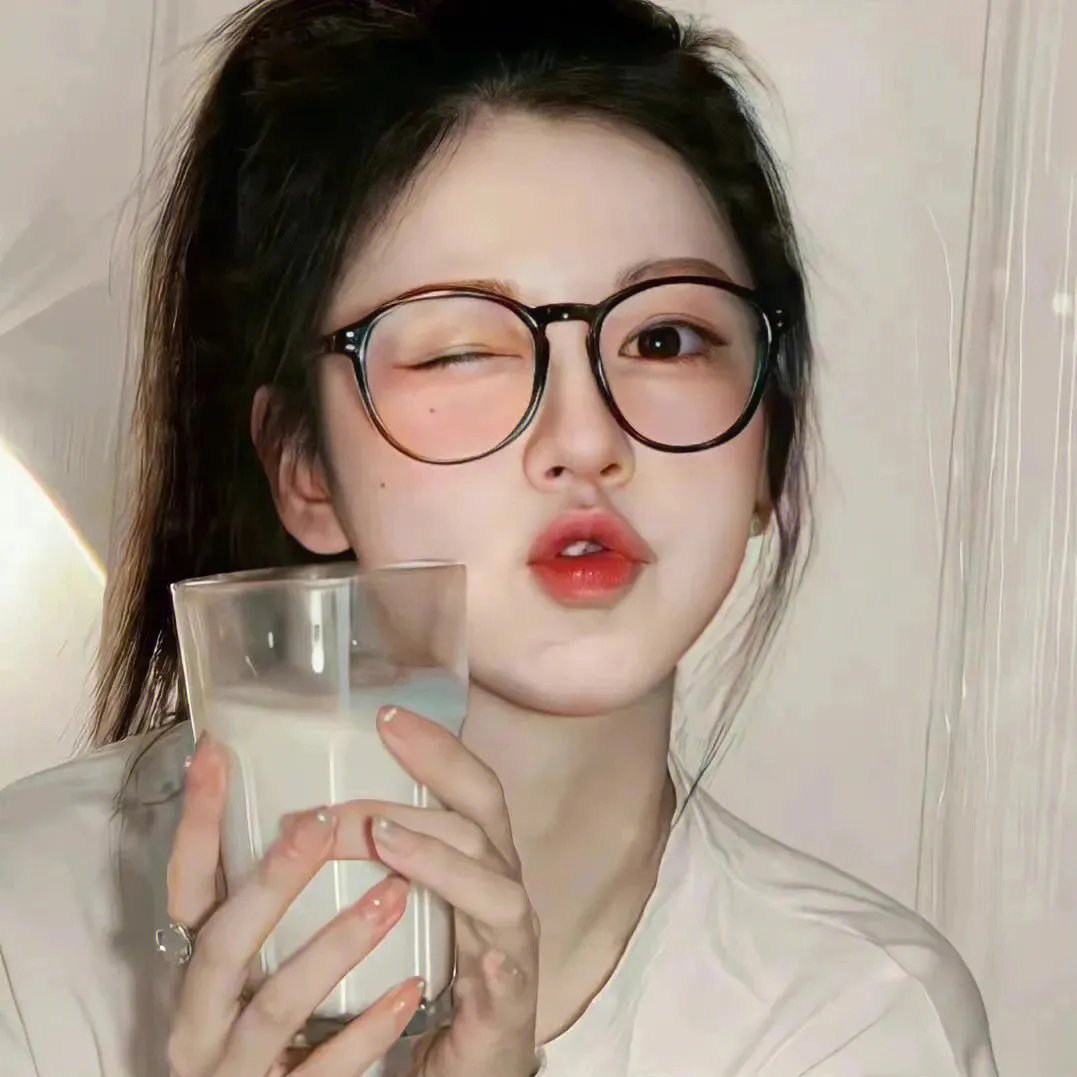 北极百货的秋乃小姐